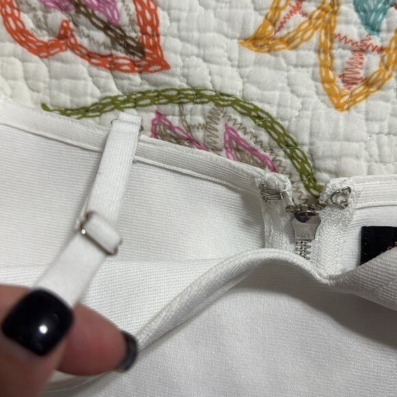 Twelfth size large puff sleeve white crop top off the shoulder adjustable straps - Picture 11 of 12